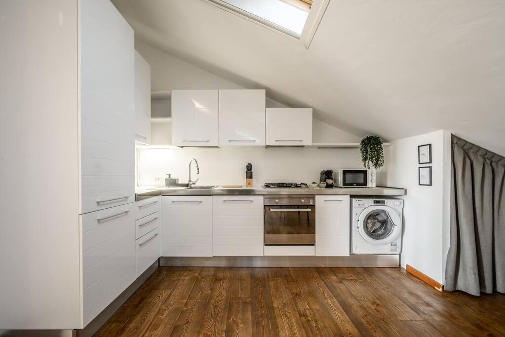 Buenos Aires' Nest - 10 Minutes From Duomo With Terrace Apartman Milánó Kültér fotó