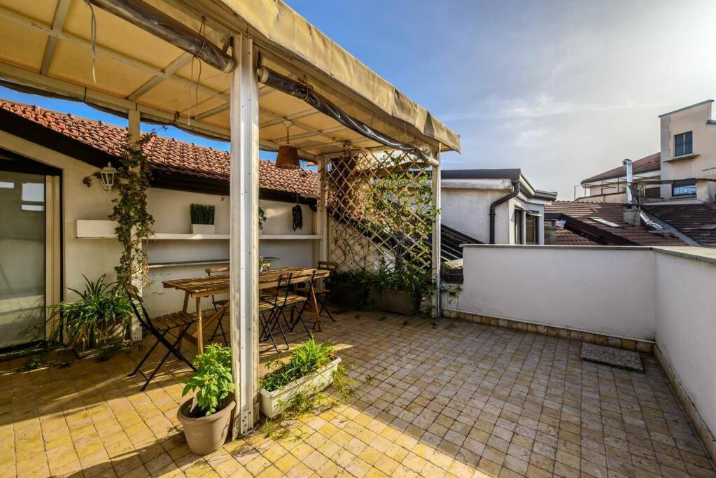 Buenos Aires' Nest - 10 Minutes From Duomo With Terrace Apartman Milánó Kültér fotó