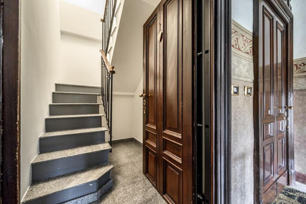 Buenos Aires' Nest - 10 Minutes From Duomo With Terrace Apartman Milánó Kültér fotó