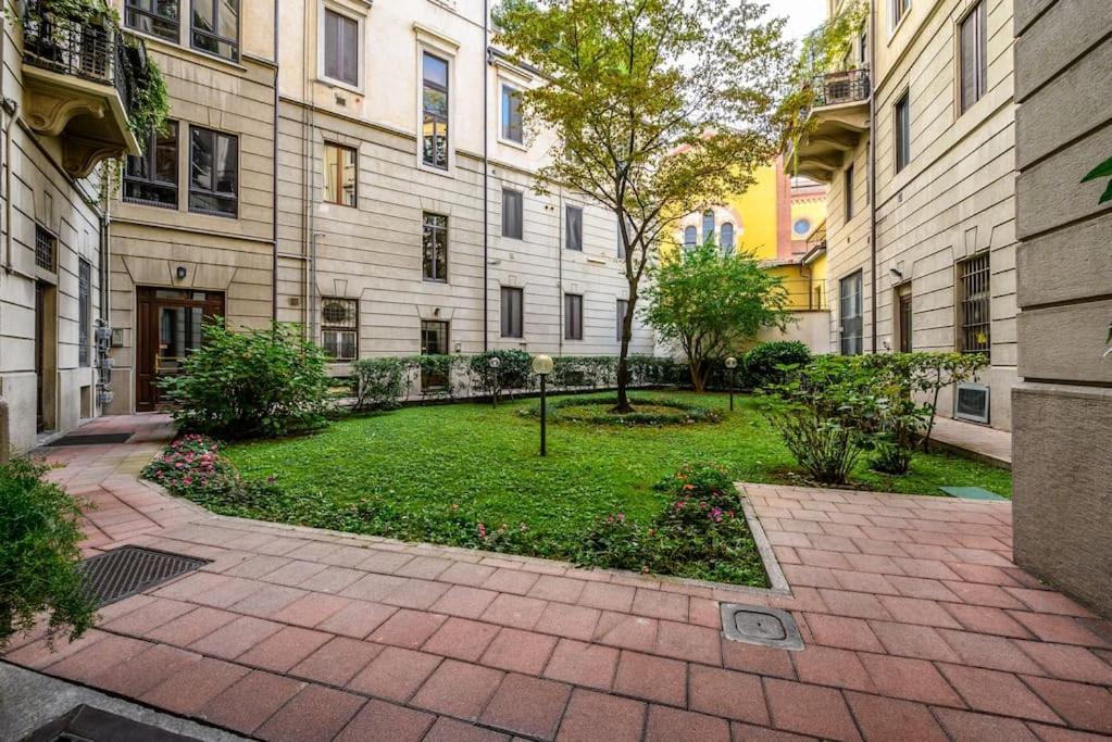 Buenos Aires' Nest - 10 Minutes From Duomo With Terrace Apartman Milánó Kültér fotó